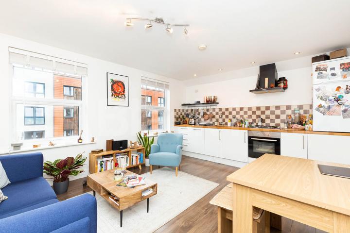Nicely renovated 1 bedroom property located a minute walk to a station  Caledonian Road, Caledonian Road